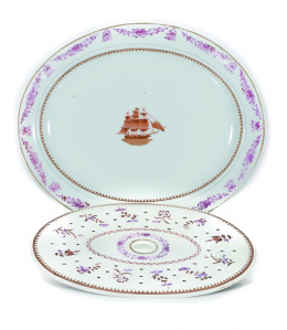 545.  Bandeja para pescado Compañía de Indias en porcelana de la “Familia Rosa”.China, ff. S. XVIII