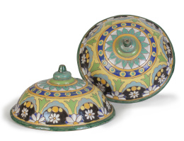 1083.  Pareja de plafones en cerámica esmaltada con margaritas y formas geométricas.Triana, h. 1930.