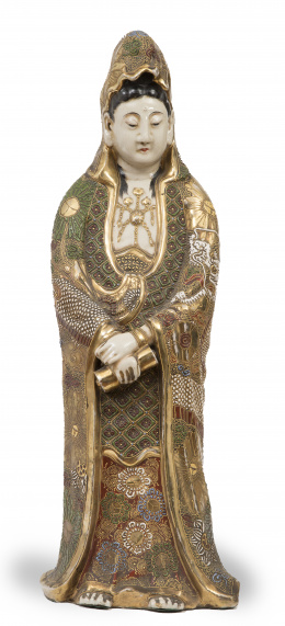 381.  Figura de Guan Yin en porcelana esmaltada de tipo Satsuma.Trabajo japonés, S. XIX-XX.