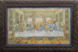 695.  "La última cena".Panel de quince azulejos de cerámica esmaltada. Firmado.Ruiz de Luna, Talavera, pp. del S. XX.