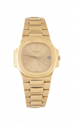 476.  Reloj PATEK PHILLIPE NAUTILUS 3800 en oro amarillo de 18K