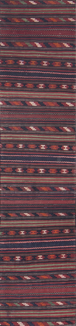 1161.  Kilim de pasillo con decoración geométrica en bandas.Irán