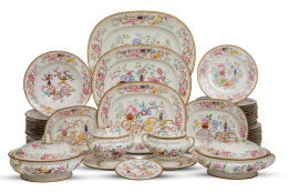 1185.  Vajilla de porcelana esmaltada con chinerías.Mintons, Inglaterra, (1912-1950.