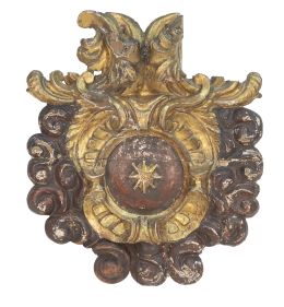 1056.  Remate de madera tallada, policromada y dorada, con estrella.España, S. XVII.