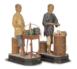 1194.  Pareja de vendedores chinos.Madera policromada y telas encoladas y policromadas.Trabajo chino para la exportación, h. 1800.