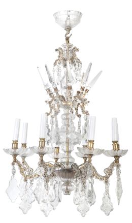 1326.  Lámpara de techo de ocho brazos de luz de cristal y bronce dorado de estilo francés.S. XIX.