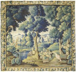 1025.  Tapiz Verdure barroco en lana con paisaje fluvial con aves y cesto de frutos.Aubusson, S. XVII.