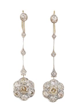 105.  Pendientes largos de brillantes de talla antigua c. 1920, c