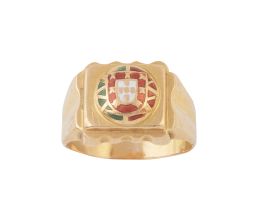 58.  Anillo en oro con escudo de Portugal esmaltado S. XIX