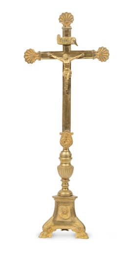 1324.  Cruz de altar Luis Felipe de bronce dorado.Trabajo francés, h. 1840.