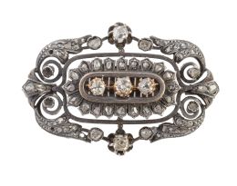 40.  Broche isabelino S. XIX con diamantes y tres brillantes cen