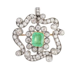 435.  Broche-colgante S. XIX con esmeralda central de 5,36 ct apr