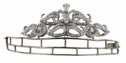 Diadema de brillantes con diseño de bandas ondeadas coronad