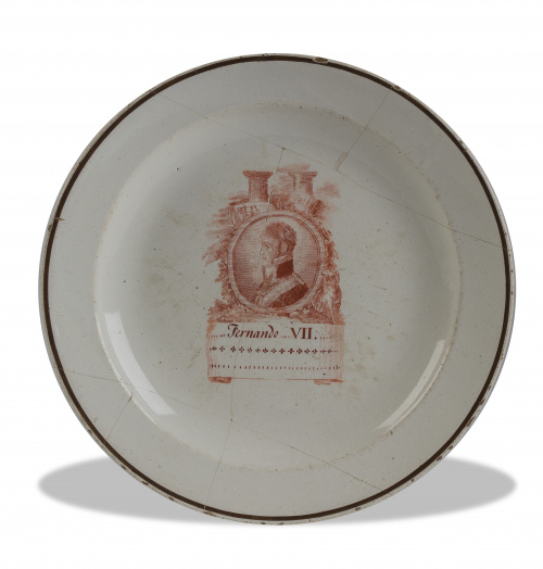 Plato conmemorativo de Fernado VII, en “porcelana” de Alcor