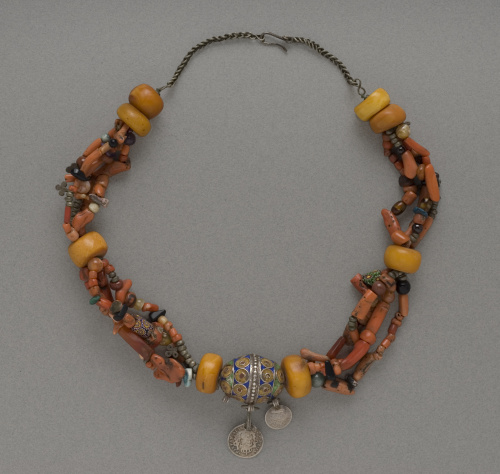 Collar del Valle del Draa.