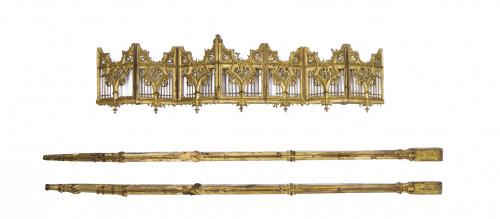 Crestería gótica de madera tallada y dorada.Trabajo españo