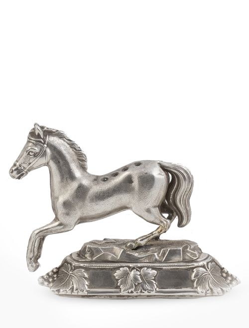 Palilero de plata en forma de caballo.S. XIX.