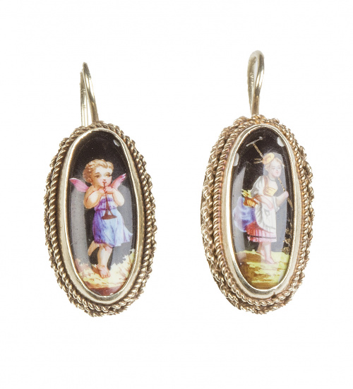 Pendientes ovales S. XIX con esmaltes de pastora y angelito