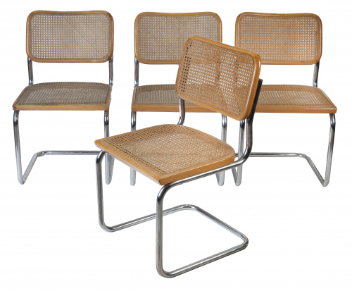 Siguiendo a Marcel Breuer (1902-1981).Juego de cuatro sil