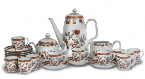 Juego de café de porcelana esmaltada con decoración de flor