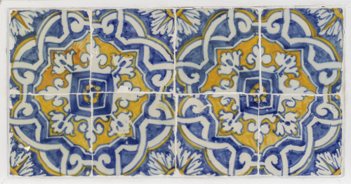 Panel de ocho azulejos de cerámica esmaltada en azul cobalt