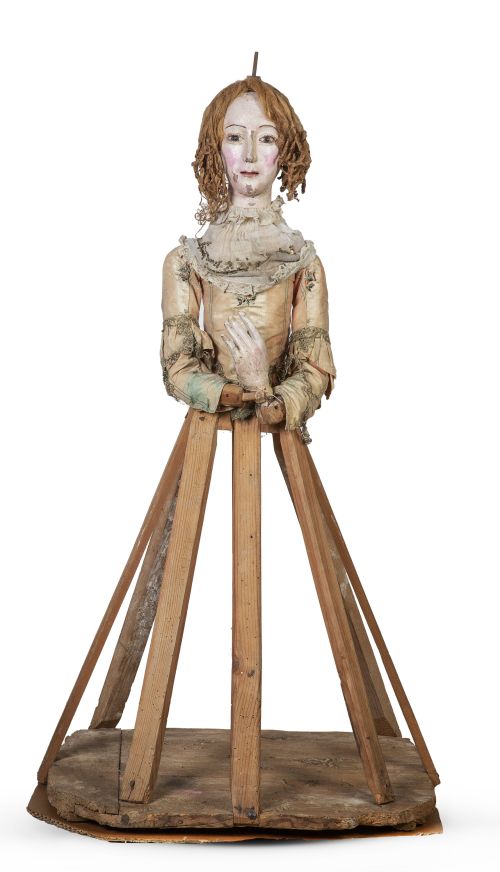 Santa.Imagen de vestir articulada, en madera de pino tall