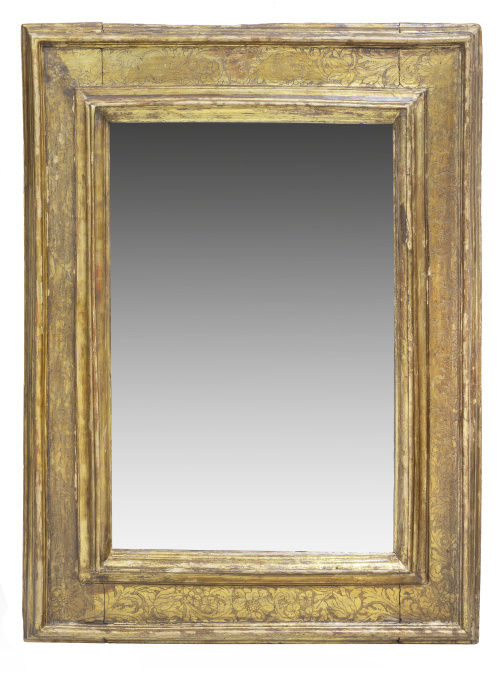 Espejo con marco barroco de madera tallada y dorada con dec