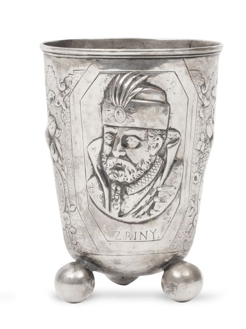 Vaso de plata en su color con personaje con turbante y leye