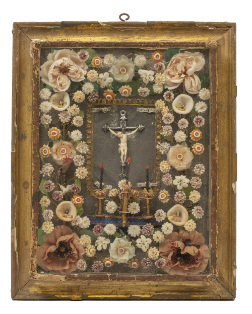 Diorama con Cristo crucificado y cruz de plata (S. XVIII), 