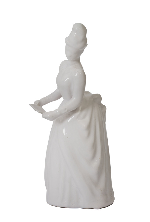 Dama.Escultura de cerámica esmaltada en blanco.Antoni S