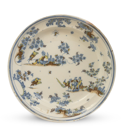 Plato de cerámica esmaltada de la serie chinescos.Alcora,