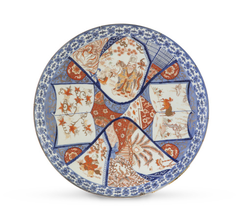 Plato de porcelana esmaltada Imari.Japón, periodo Meiji, 