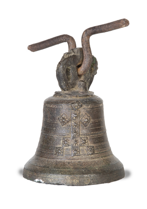 Campana de bronce y hierro, con una cruz.España, S. XVII 