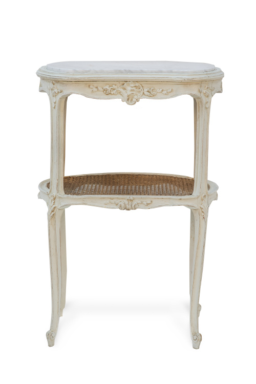 Mesa auxiliar de estilo Luis XV madera pintada de blanco co