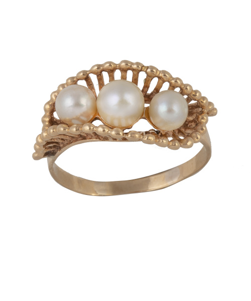 Sortija años 50 con tres perlas en cesta de hilos de oro