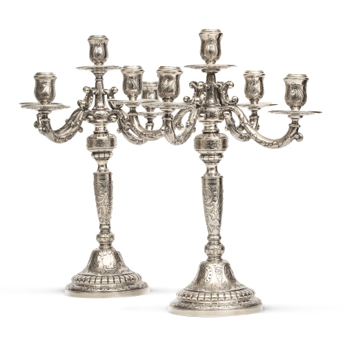 Pareja de candelabros de plata comercializados por Girod co