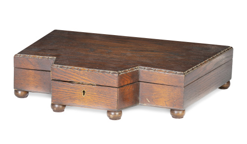 Caja para cubiertos de madera de roble.Inglaterra, h. 192