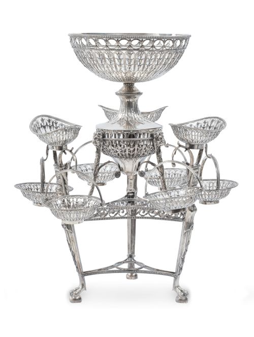 "Epergne" Jorge III de plata cincelada, calada y moldeada, 