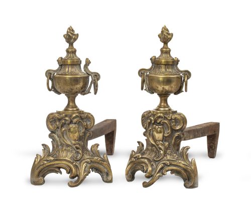 Pareja de morillos de bronce dorado de estilo Luis XVI.Pr